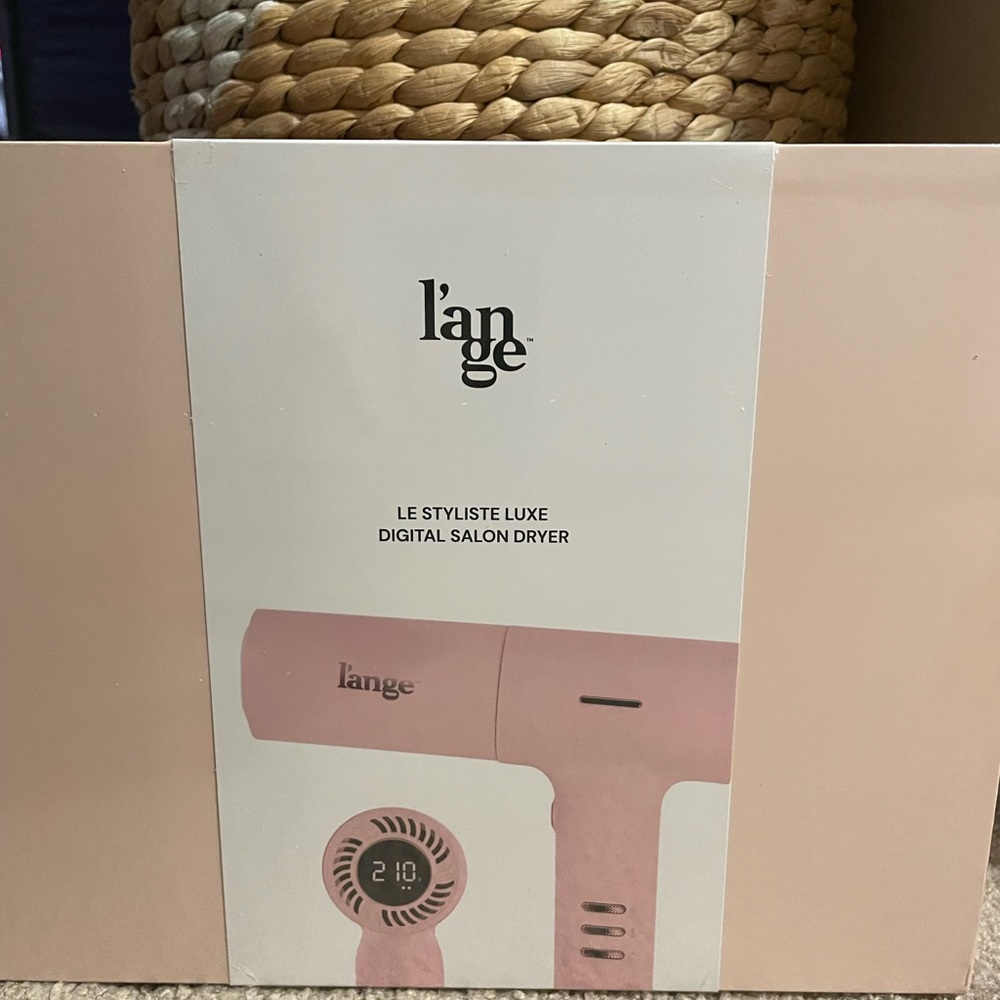 Brand New!!! Still in original plastic unopned digital blow dryer
